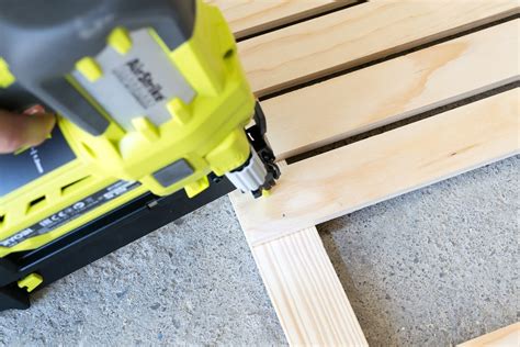 Siding Nailer vs Roofing Nailer: Which is Best for Your Needs? | House Grail