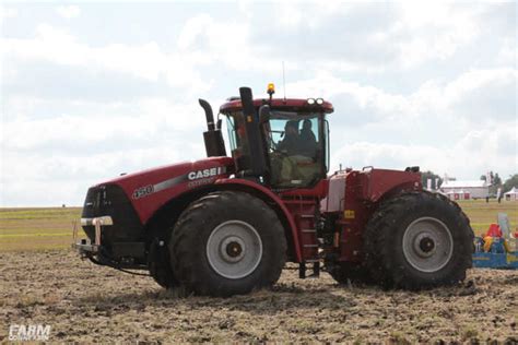 En 2010 Case IH Renouvelait Ses Steiger Quadtrac Et Magnum FARM