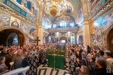 03 05 24 У Велику Пятницю митрополит Філарет співслужив Предстоятелю