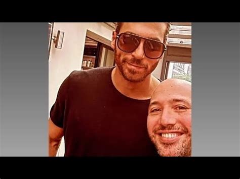 Can Yaman Caught By Fan While Leaving Sicilia Hotel Youtube