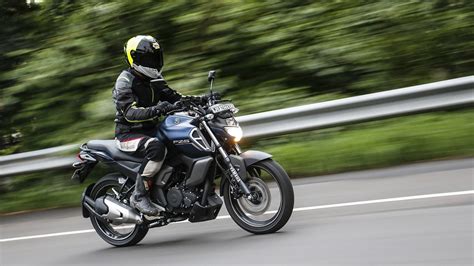 Yamaha Fzs Fi V3 Deluxe Review Bikesguide