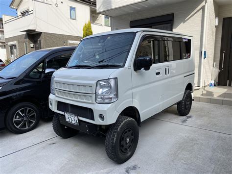 Suzuki Every kei van with the lift : r/Battlecars