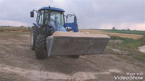 Prace pożniwne na wesoło John Deere 5070m New Holland TD YouTube