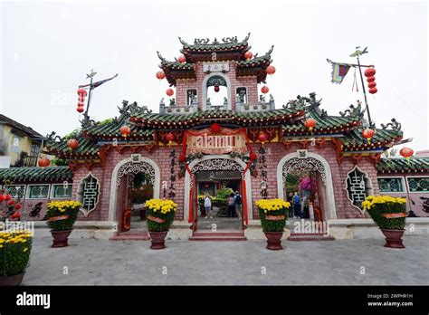 Hoi Quan Phuoc Kien Is A Ornate Place Of Worship Built For 17th Century