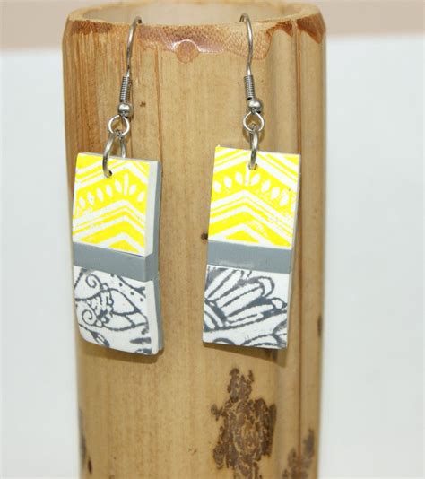 Boucles D Oreilles Rectangles Graphiques Jaunes Et Grises Site De