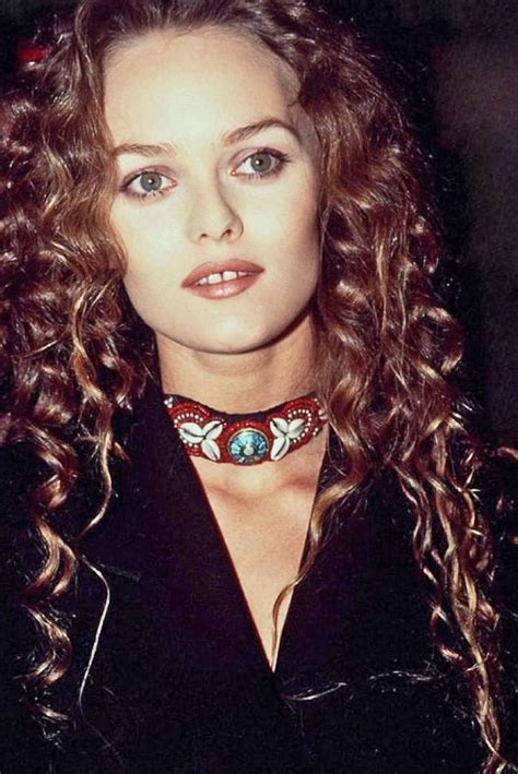 Vanessa Aux Longs Cheveux Bruns Bouclés Années 90 Fabrizio Rides Front Vanessa Paradis