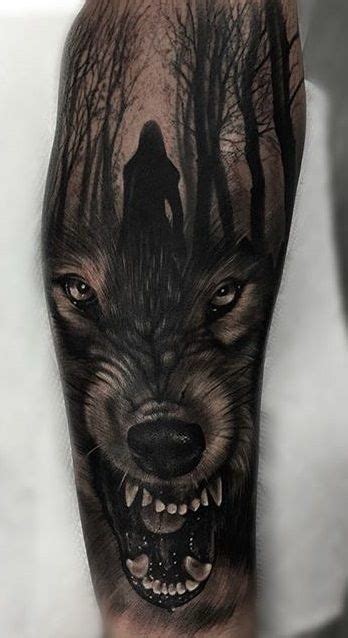 Pin de Tahir Yusein em Men s tattoo s Tatuagem de lobo no braço Lobo