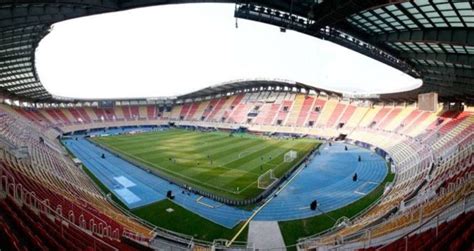 Uefa Zyrtarizon Stadiumin P R Takimin Maqedoni Kosov