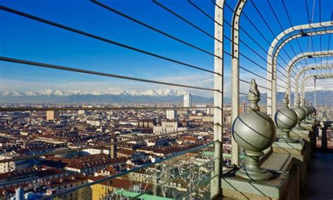 Ascensore Mole Antonelliana La Vista Panoramica Su Torino