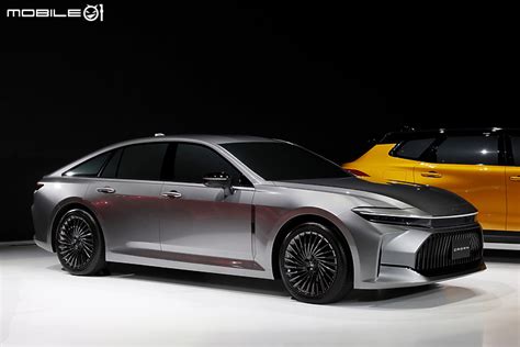 【海外新訊】toyota新一代crown正式發表，未來將陸續推出sedan、estate等4款車型、國內第四季將導入首發crossover版本！ Mobile01