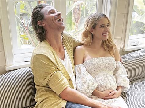 Scream Queens Star Emma Roberts Announces She Is Pregnant With Her