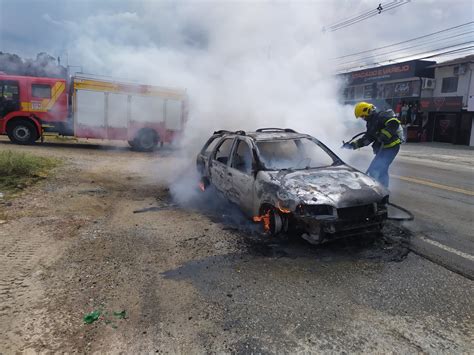 Fotos Carro Pega Fogo Na Rodovia Ant Nio Heil Em Brusque