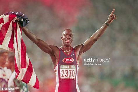 409 Michael Johnson Atlanta 1996 Photos & High Res Pictures - Getty Images