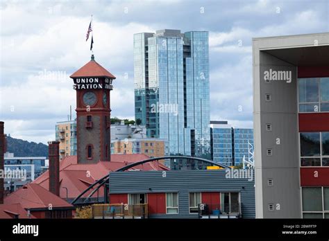 Cityscape With Union Station Portland Oregon Usa Stock Photo Alamy