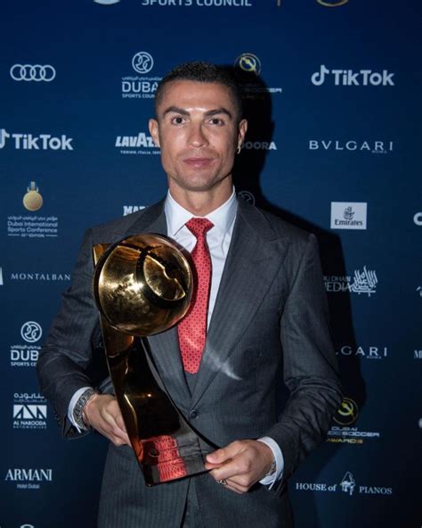 Cristiano Ronaldo Escolhido O Melhor Jogador Do S Culo Em Dubai