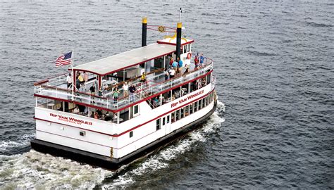 Group Sightseeing Boat Tours | Hudson River Cruises in NY