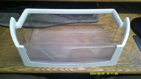 WPW10224961 Whirlpool Refrigerator Door Bin Used In Great Shape C PIX