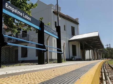 Im Genes Tren Sarmiento Realizan Mejoras En Una Estaci N Del Ramal