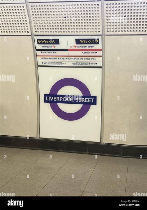 Liverpool Street station, Elizabeth line Stock Photo - Alamy