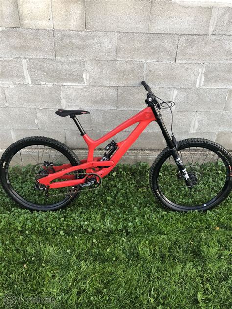 Yt Tues Cf Pro 2018 Predamvymenim Horské Celoodpružené Bicykle