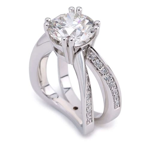 Evolve 4 Carat Round Brilliant Cut Diamond Platinum Engagement Ring