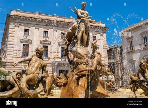 Syrakus Archimedes Stockfotos Und Bilder Kaufen Alamy