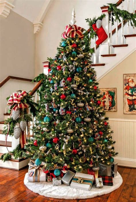 Les plus beaux sapins de Noël décorés Quelles couleurs et schéma