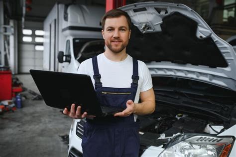 Le mécanicien du concept de maintenance de réparation de service