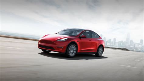 Tutto sulla nuova Tesla Model Y disponibilità prezzi prestazioni