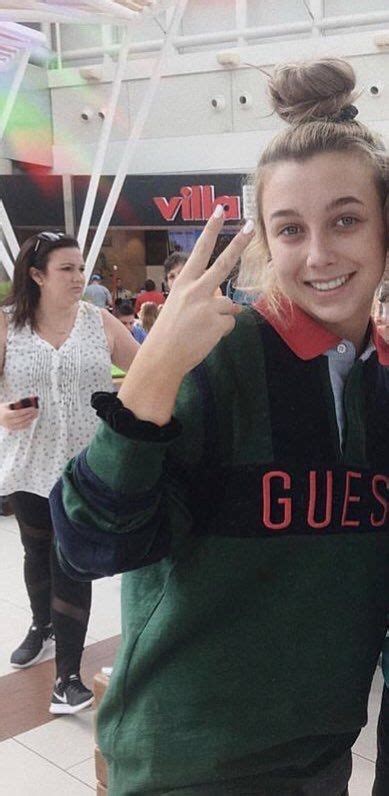 Pin By Faith On Emma Emma Chamberlain Chamberlain Emma