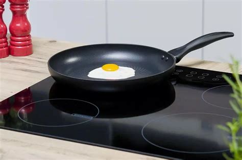 Amazon sale knocks £84 off Tefal non-stick cookware set that 'makes ...