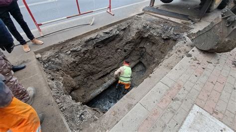 Video Piatra Neam Misterul Gropii De Pe Strada Mihai Viteazu