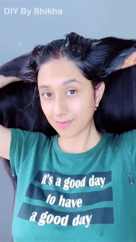 Use This DIY Scrub to Help Detox Your Scalp | Upstyle