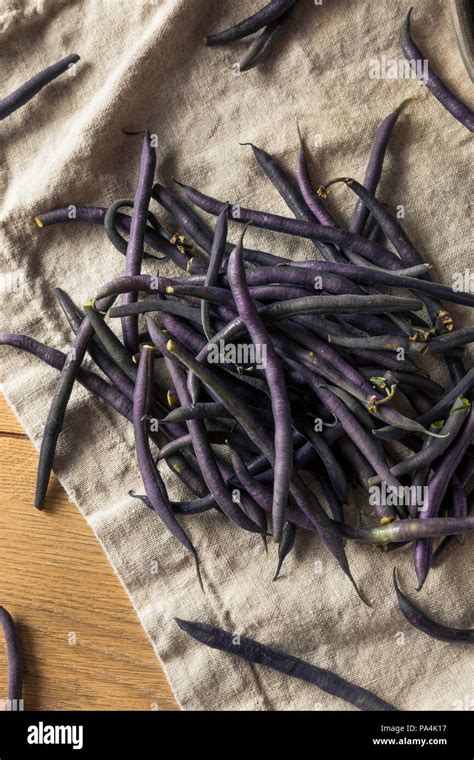 Black Purple Beans Hi Res Stock Photography And Images Alamy