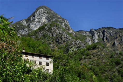 Canal Di Brenta Contrada Mattietti A Valstagna Le Masiere I