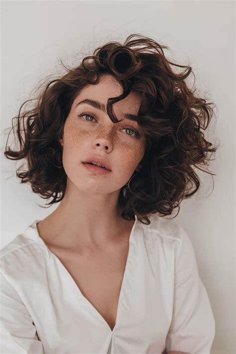 The French bob hairstyle secret for getting that perfect messy look 2