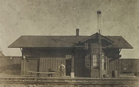 Split the rails, split the towns: how the Truesdale-Warrenton depot ...