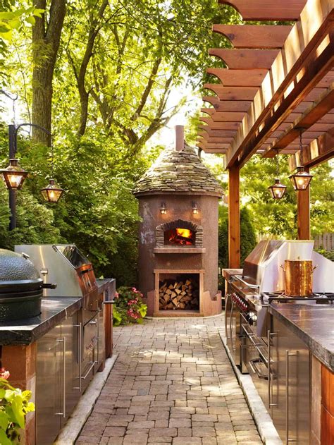 Outdoor Kitchens That Will Make You Want To Spend More Time Outside