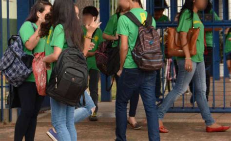 Sujeira Em Caderno Motivo De Briga Entre Alunas Na Sa Da Da Escola