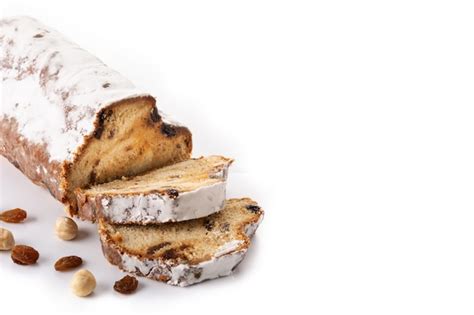 Stollen De No L Traditionnel Allemand Isol Sur Fond Blanc Photo Gratuite