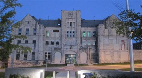 The 12 Coolest Attractions In Missouri That Not Enough People Visit ...