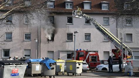 Mannheim Neckarstadt West Feuerwehreinsatz Sechs Verletzte Bei Brand