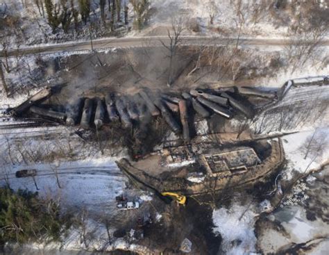 NOAA Assists with Response to Bakken Oil Train Derailment and Fire in ...