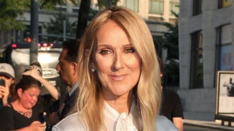 Photo Céline Dion Accompagnée De Son Fils René Charles Angélil