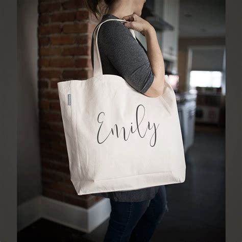 Set Of 7 Bridesmaid Tote Bags Personalized Name Tote Bag Etsy Bridesmaid Tote Bags