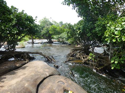 Calandula Falls by car - Angola Tourism
