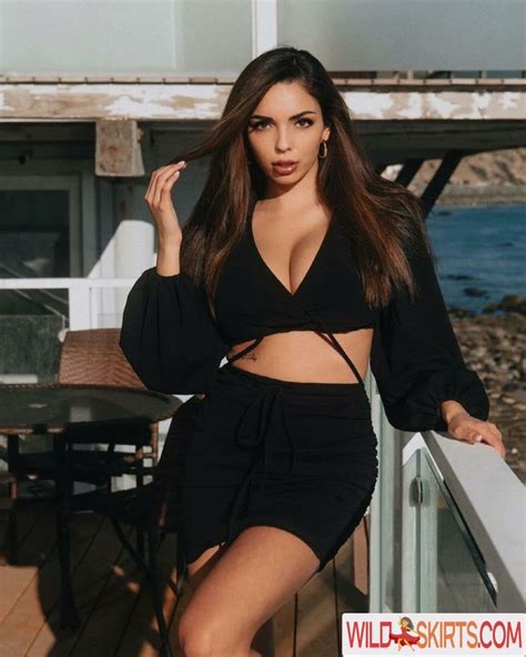 Tara Yazdi Tara Yazdi Nude Instagram Leaked Photo