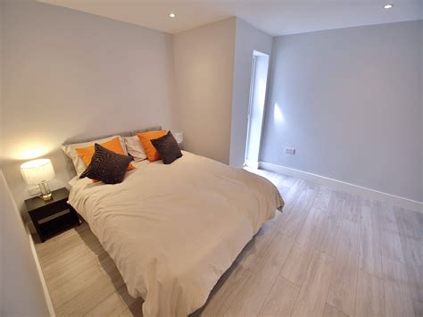 High Street Acton - BYOOT