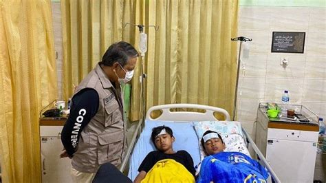 Usai Santap Makanan Di Hajatan Puluhan Warga Di Cihaurbeuti Ciamis