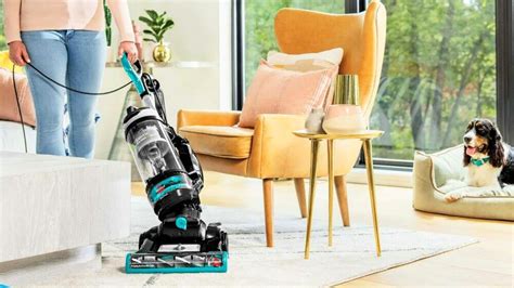 Bissell Cleanview Rewind Upright Bagless Vacuum With Automatic Cord